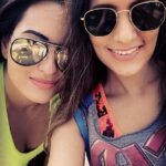 Sonakshi Sinha Instagram – #sundayselfie with smallie @smehraa who i am missing looooooads today!!!! Cant wait to see you soooooon 😘 #throwback #sydney #mybaebestbae