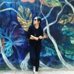 Sonakshi Sinha Instagram - I Art you ❤️ #wallpainting #poser #streetart #sundayfunday