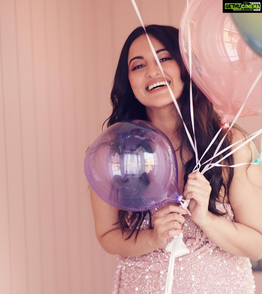 Sonakshi Sinha Instagram - My wish this birthday was that by the next one, things go back to how we all want them to be. A silent prayer for the ones who left us, the ones who are suffering and gratitude for the ones who are doing all they can to help. I wished for your happiness, health and an end to this mayhem. Also no more lockdown birthdays!!!! Thank you for all the love you sent my way... for that i am forever grateful ❤️