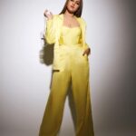 Sonakshi Sinha Instagram – Chic… but make it yellow.

Styled by @mohitrai with @shubhi.kumar (tap for deets)
Photographed by @shivamguptaphotography
Makeup by @savleenmanchanda
Hair by @themadhurinakhale