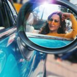 Sonakshi Sinha Instagram - मुड़ मुड़ के ना देख, मुड़ मुड़ के...side view mirror hai na 🙄