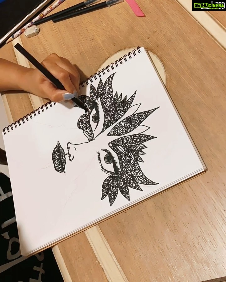 Sonakshi Sinha Instagram - The making of “Feather in the hat”... really enjoyed this one! To make it your own AND help out our daily wage workers go to https://bit.ly/FankindAuction (link in BIO as well) and place your bid! Lets be generous ❤️ @fankindofficial