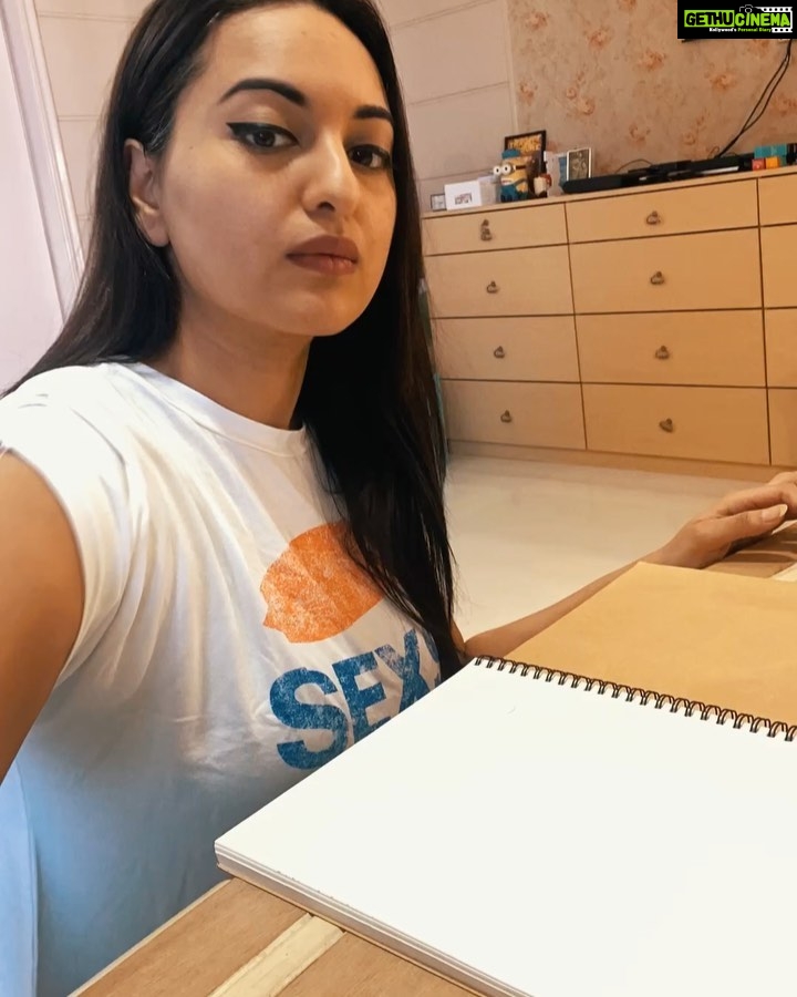Sonakshi Sinha Instagram - I love drawing faces, so decided to draw the most peaceful one - “The Enlightened One” is up for auction to raise funds for the daily wage earners... if you’d like to make it your own, do bid for it on https://bit.ly/FankindAuction (link in BIO as well) @fankindofficial #artbyaslisona