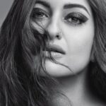 Sonakshi Sinha Instagram - Portrait by @rahuljhangiani 🖤 #throwback (lockdown day 23: accha toh yeh hota hai makeup??)