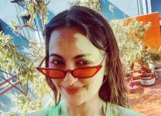Sonakshi Sinha Instagram - Happy Holi everyone!! Not celebrating my favorite festival this year, because its more important to be safe! Hope you all have a safe and sound holi too 😊