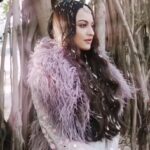 Sonakshi Sinha Instagram - @thepeacockmagazine_ @falgunishanepeacockindia @avigowariker @mohitrai @heemadattani @themadhurinakhale