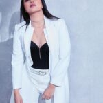 Sonakshi Sinha Instagram - सफ़ेदी कि ASLI चमकार! Styled by @mohitrai @miloni_s91 (tap for deets) for #WhatWomenWant. Hair by @themadhurinakhale and makeup by @heemadattani, photos by @kadamajay ❤️