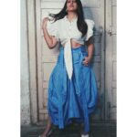 Sonakshi Sinha Instagram - Flippin it! For day 1 of #Dabangg3 promotions... styled by @mohitrai @miloni_s91 (tap for deets), makeup by @heemadattani, hair by @themadhurinakhale and photos by @saajan_singh23 💙