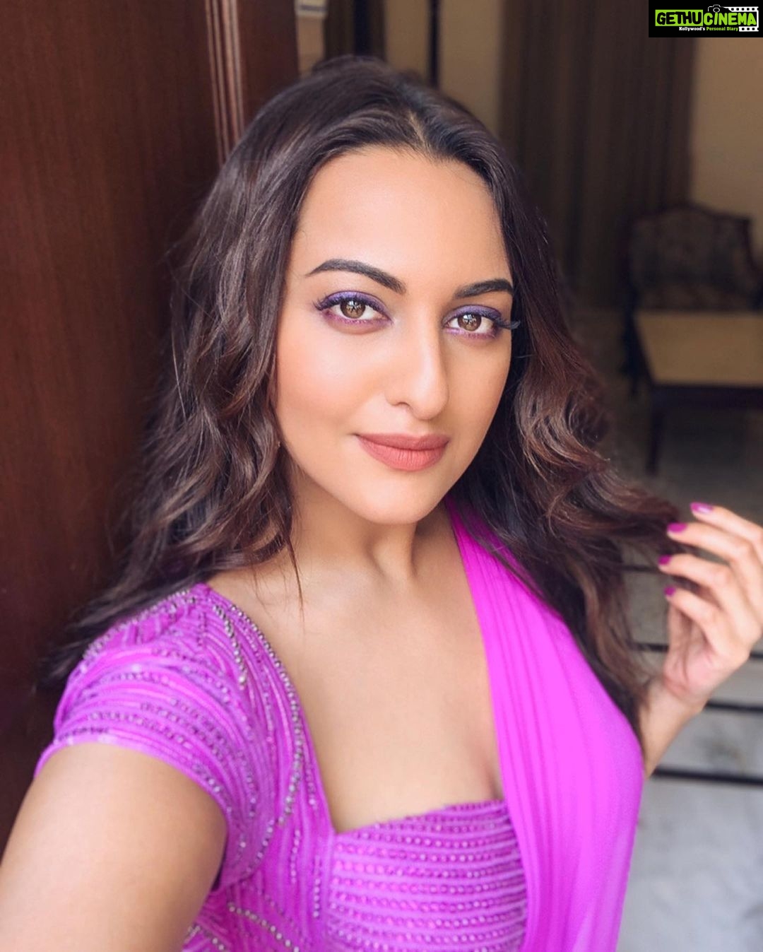 Sonakshi Sinha - 658.4K Likes - Most Liked Instagram Photos