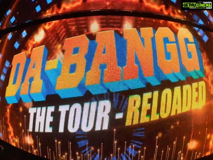 Sonakshi Sinha Instagram - Rehearsals done... waiting for the show!!! #dabanggtourreloaded
