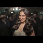 Sonakshi Sinha Instagram – Heres the brand new TV commercial for my brand Streax directed by the very talented @sunhilsippy! Streax offers the widest range of hair colours to choose from so go ahead and pick up the shade that expresses you and your passion! #streaxindia #YourcolourYourpassion’