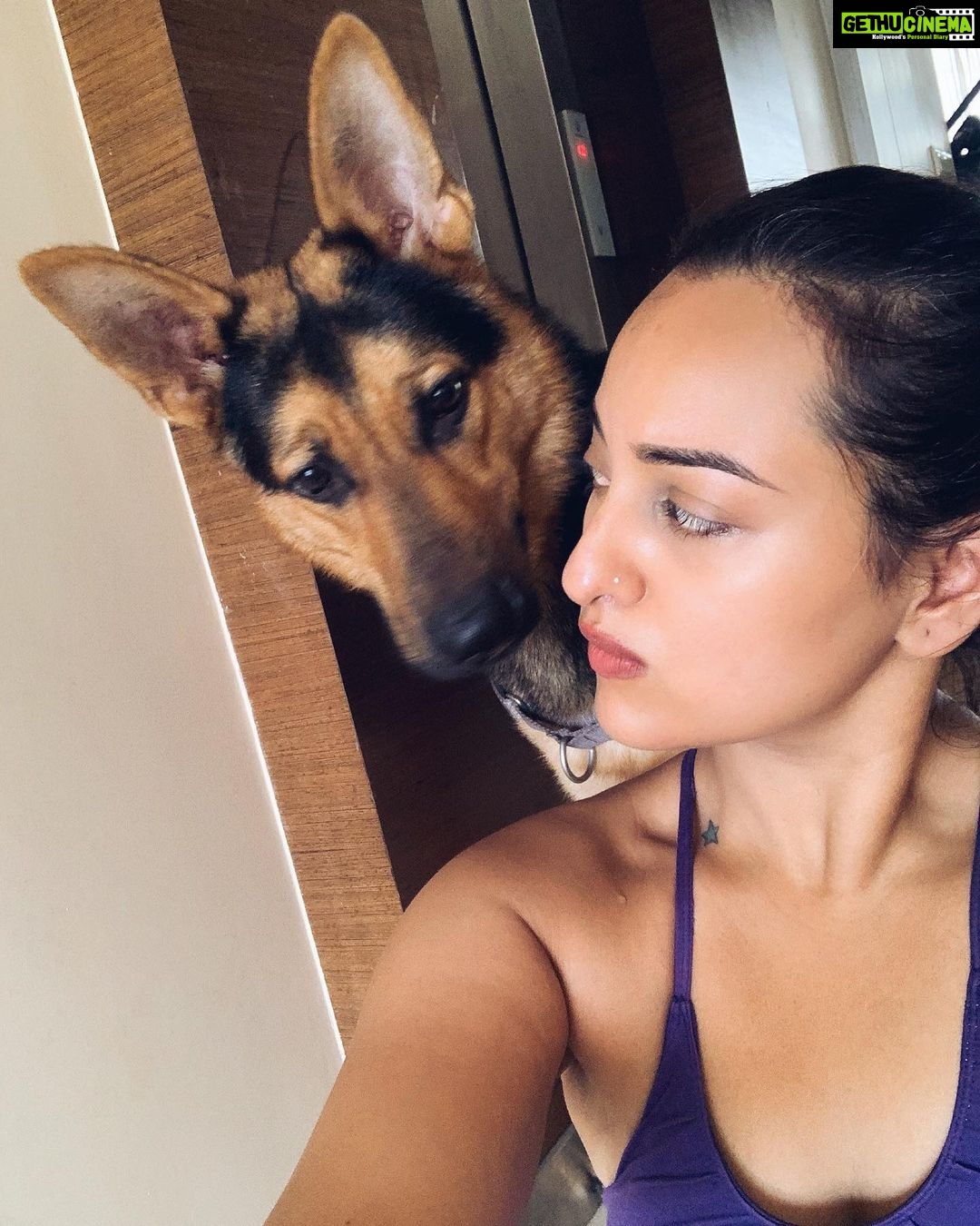 Sonakshi Sinha - 652.5K Likes - Most Liked Instagram Photos