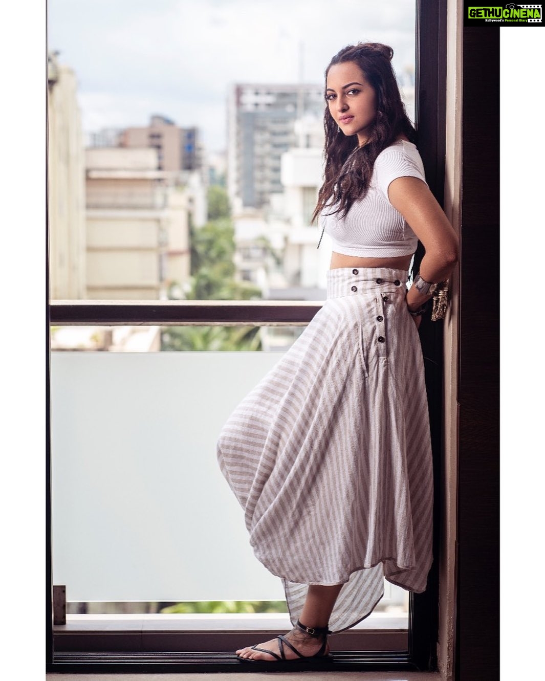 Sonakshi Sinha Instagram - #khandaanishafakhana on August 2nd!
