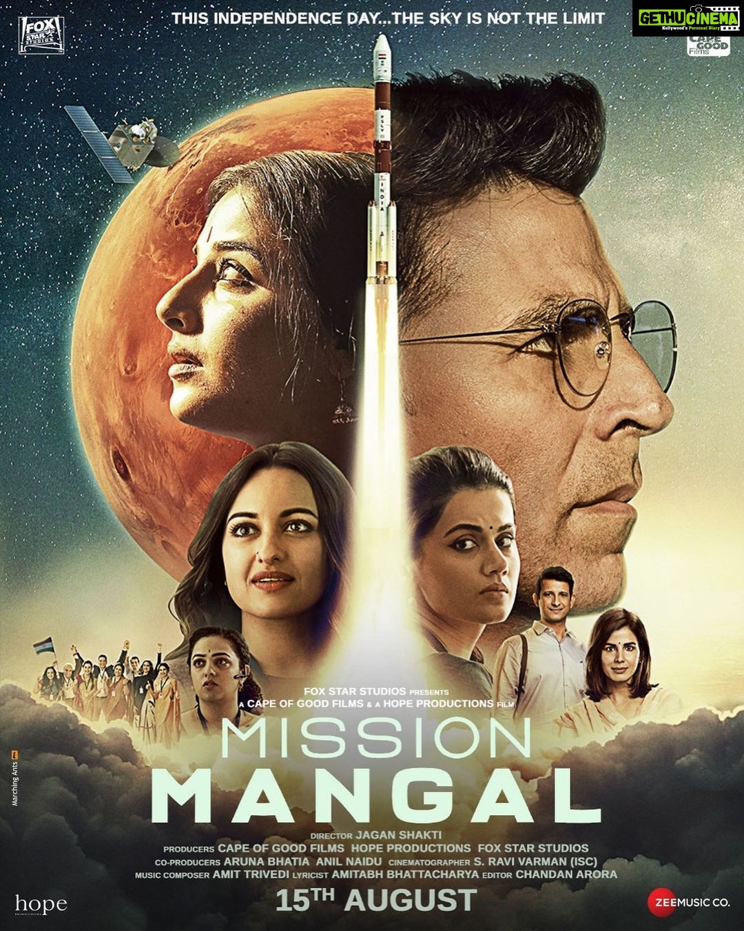 Sonakshi Sinha Instagram - Kuch sapne bandh aankhon se nahi, khuli aankhon se dekhe jaatey hai. Get ready for the trailer of #MissionMangal launching on 18th July!