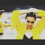 Sonakshi Sinha Instagram - Neon in the dark. BTS For @elleindia Shot and edited by: @nirvairrai and @kanakaksharma 🙌🏼