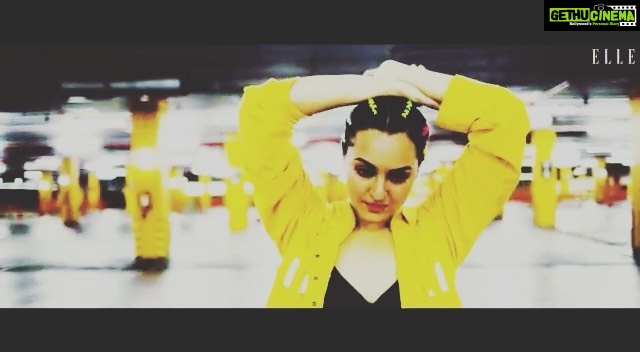 Sonakshi Sinha Instagram - Neon in the dark. BTS For @elleindia Shot and edited by: @nirvairrai and @kanakaksharma 🙌🏼