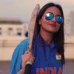 Sonakshi Sinha Instagram - Super pumped about the World Cup! Im sure you are too so support Team India by downloading and creating your own Vigo video because #YehCupHumaraHai @IndianCricketteam @vigovideoindiaofficial