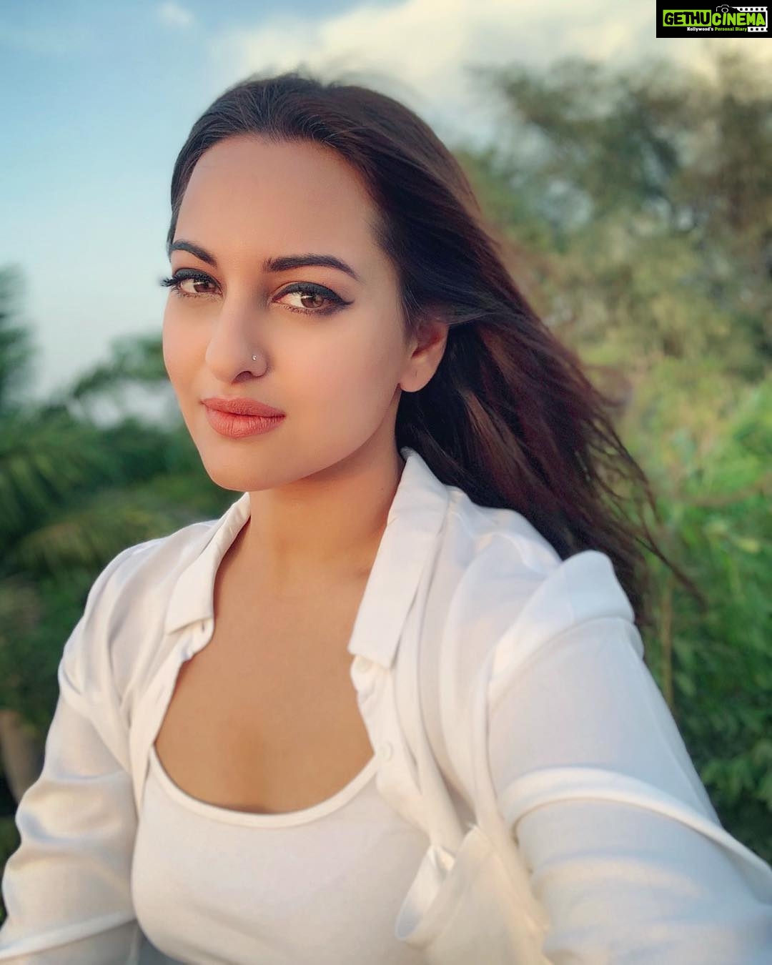Sonakshi Sinha - 596K Likes - Most Liked Instagram Photos