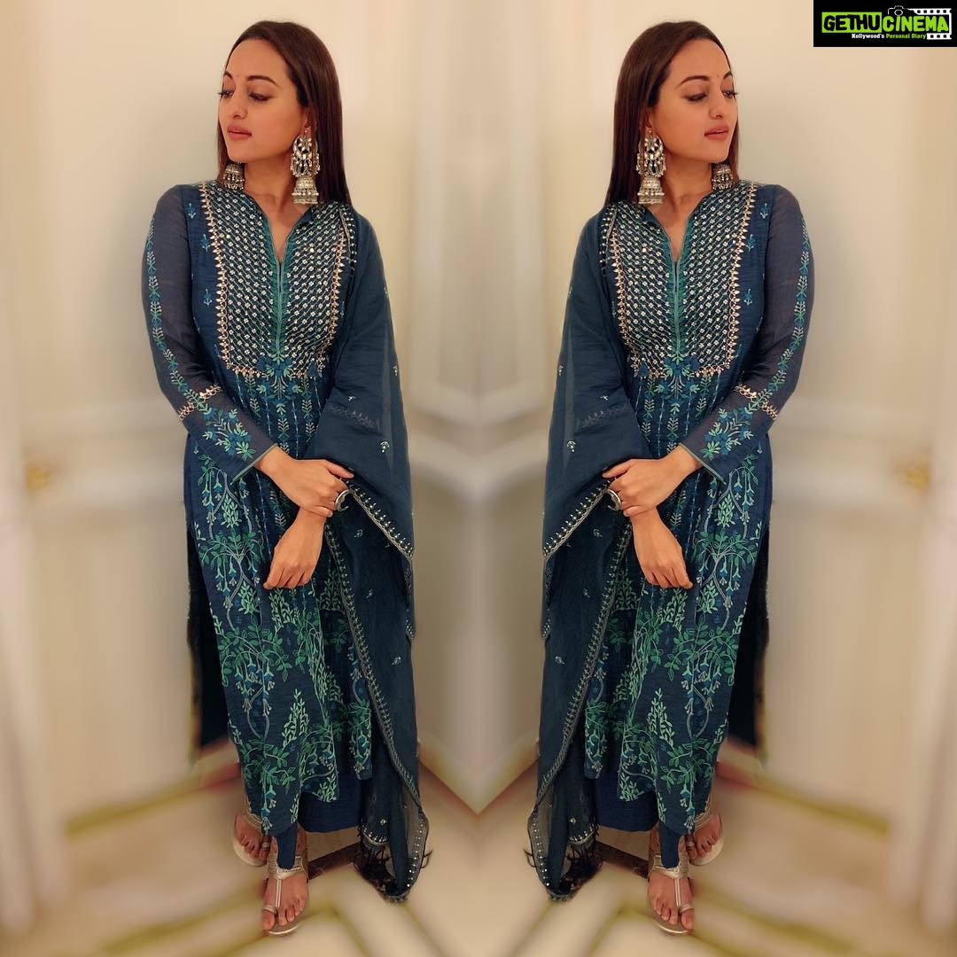 Sonakshi Sinha Instagram - #Kalank promotions in Delhi today! Styled by - @mohitrai (tap for deets) Makeup by - @ritesh.30 Hair by - @themadhurinakhale