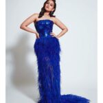 Sonakshi Sinha Instagram - Got them blues! Outfit - @atelierzuhra @vandafashionagency Necklace and earrings - @zoyajewels Rings - @diamantinafinejewels @prakshi_finejewelry Shoes - @heatwaveindia Styled by - @mohitrai hair and makeup @mehakoberoi Photographs - @kamalesh_sathyian ❤️