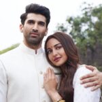 Sonakshi Sinha Instagram – Get ready to be immersed in eternal love soon… #KalankTitleTrack. #Kalank
@duttsanjay @adityaroykapur @varundvn @aliaabhatt @madhuridixitnene @abhivarman @ipritamofficial @arijitsingh #amitabhbhattacharya @karanjohar #SajidNadiadwala @apoorva1972 @foxstarhindi @dharmamovies @nadiadwalagrandson @zeemusiccompany