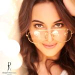 Sonakshi Sinha Instagram – Shot #9! @dabbooratnani @manishadratnani. Hair by @themadhurinakhale makeup by @ritesh.30 ❤️
#DabbooRatnaniCalendar #2019