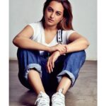Sonakshi Sinha Instagram - Grounded. Photographed by @prasadnaaik, styled by @mohitrai, hair by @themadhurinakhale, makeup by @vardannayak ❤️