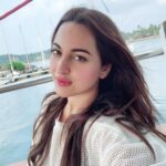 Sonakshi Sinha Instagram – First #SundaySelfie of 2019!