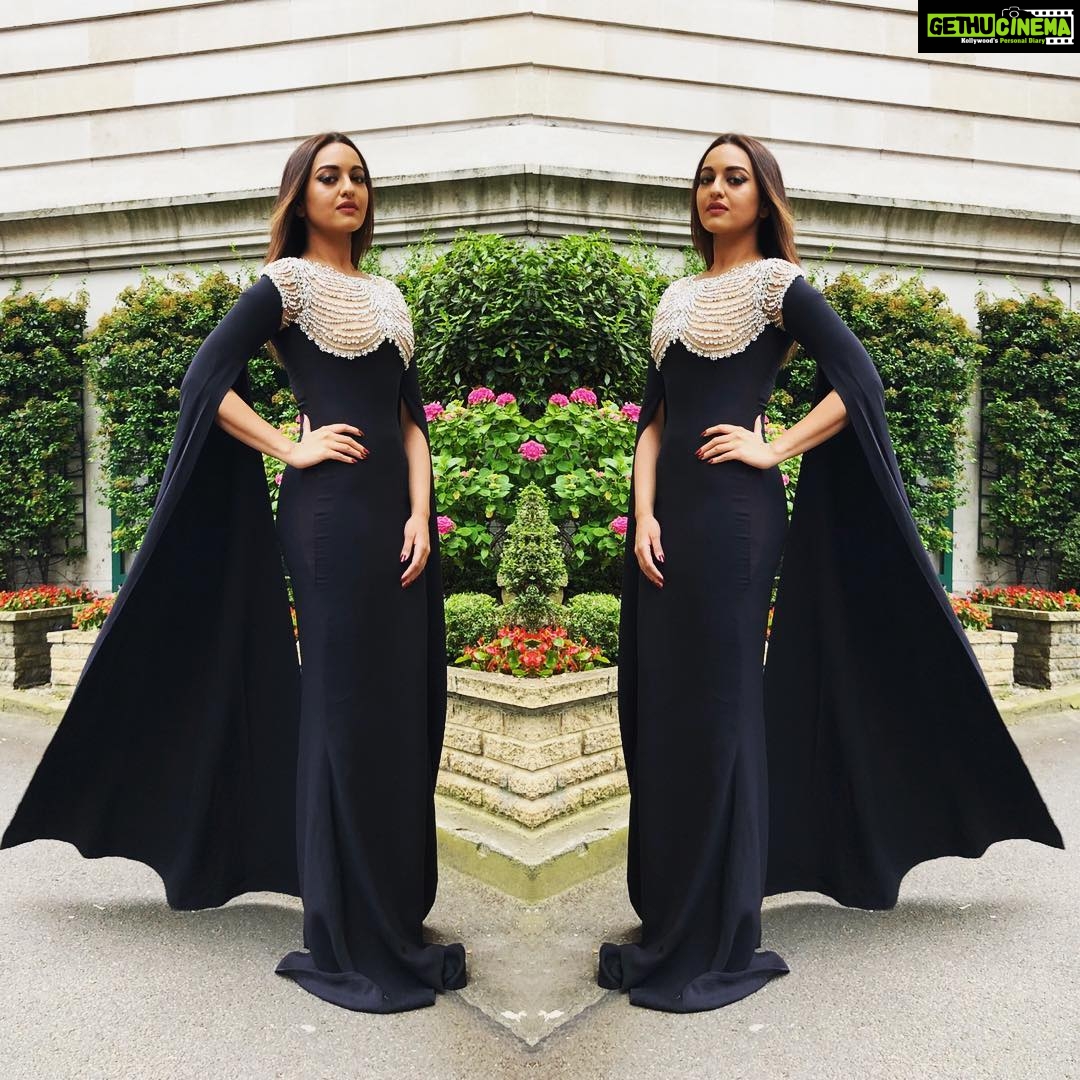 Sonakshi Sinha Instagram - Attended the prestigious #WomensIndiaAssociation @ywia_uk charity gala last night! Wearing a beautiful @reem_acra, styled by my fav @mohitrai ❤️ #sonastylefile