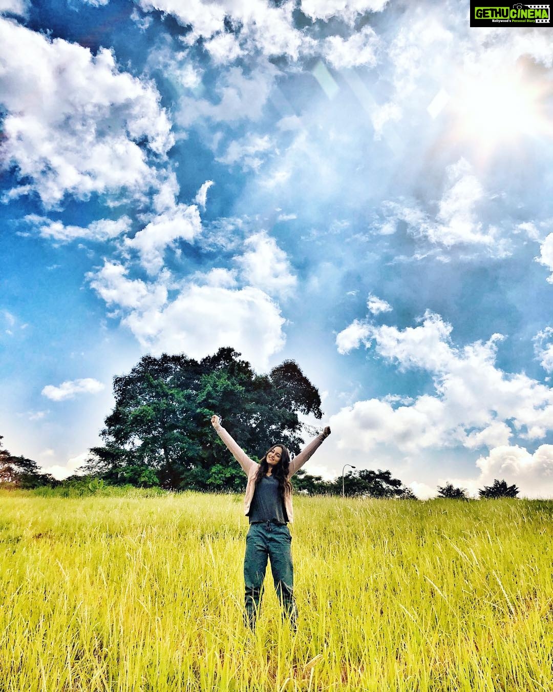 Sonakshi Sinha Instagram - Its #worldenvironmentday! Lets do our bit to protect this beautiful planet and make it a better place to live in for all that walk upon it ❤️