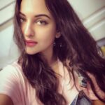 Sonakshi Sinha Instagram - Maybe in some parallel dimension she saw the world differently... or maybe it was just her eyes that were different #sundayselfie #sundaymusings #shotoniphonex