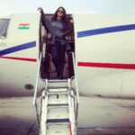Sonakshi Sinha Instagram - Jet... set... go! Thanks for the amazing energy #Delhi! The show was beyond electrifying! Now time to go back home! #dabanggtournewdelhi