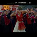 Sonakshi Sinha Instagram – Rock those garba moves with me in Rammo Rammo! Out now!

#BhujThePrideOfIndia releasing on 13th August only on @disneyplushotstarvip
#DisneyPlusHotstarMultiplex

@ajaydevgn @duttsanjay @ammyvirk @sharadkelkar @abhishekdudhai6 #BhushanKumar @tanishk_bagchi @manojmuntashir @uditnarayanmusic @neetimohan18 @tseries.official @tseriesfilms @adffilms  @rajnishkhanuja @vajirs @kumarmangatpathak #KrishanKumar