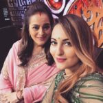 Sonakshi Sinha Instagram - Happy birthday to the most beautiful, intelligent, caring and sweet mother. Lots of love from the daughter u clearly passed on all those traits to 😂 😘 #myjaan #mynumber1 #birthdaygirl #mommylove
