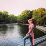 Sonakshi Sinha Instagram - Wind in my hair... #bestfeelingever #sonastravels #newyorkcity #centralpark #theshootlife #welcometonewyork Central Park, New York