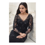 Sonakshi Sinha Instagram - A palace, a designer, a muse and some magic. #Anastasia by @zaraumrigar, shot by @colstonjulian. Styled by @smehraa. Makeup @niluu9999 hair @sheetalfkhan ✨ #sonastylefile #colstonjulianphotography #zaraumrigarcouture Hyderabad