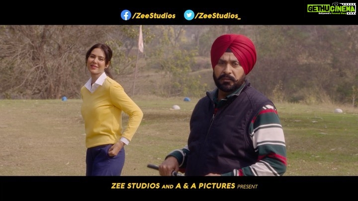 Sonam Bajwa Instagram - Double hovegi tuhaadi hassi, te double hovega ehna dona da Puaada! Book your tickets now on @bookmyshowin #Puaada releasing in cinemas on 12th August, worldwide. @ammyvirk @sonambajwa @aandapicturesofficial @bratfilmsofficial @zeestudiosofficial @zeemusiccompany #RupinderChahal @atulbhalla78 @thepawangill @anurag_singh_films @amanthegill @balwindersinghjanjua