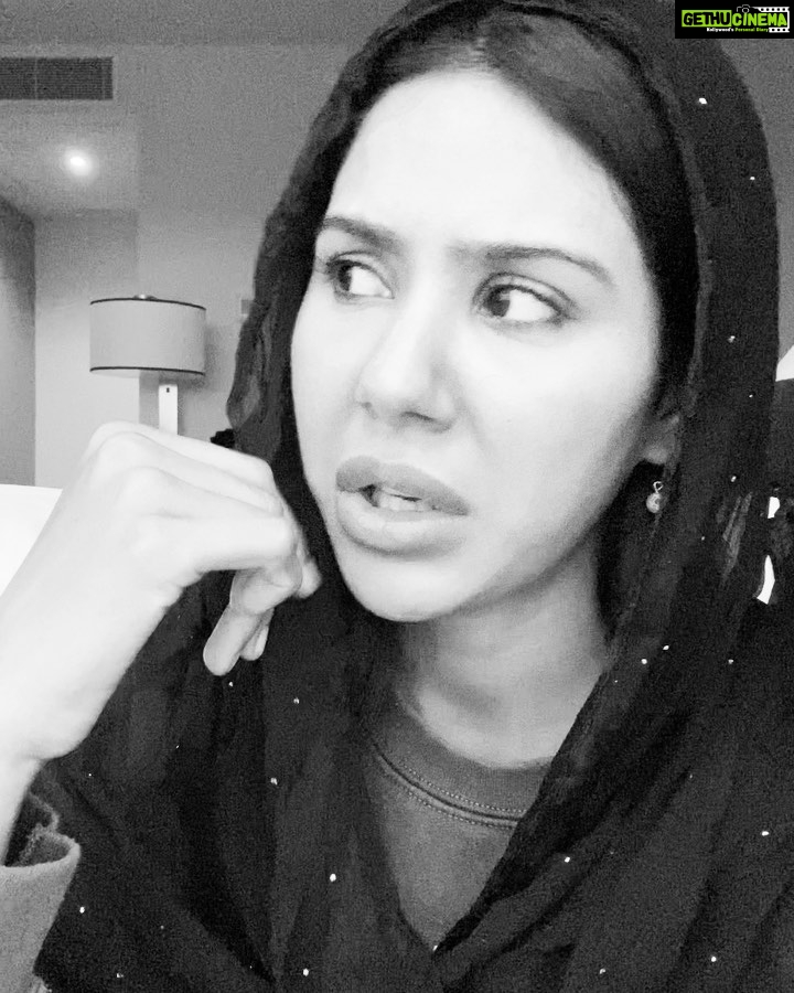 Sonam Bajwa Instagram - Kithe talda 😂😂 Inspired by @simu_bal__ ❤️
