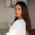 Sonam Bajwa Instagram - ᴹᵁᴺᵀᴬᶻᴵᴿ.....