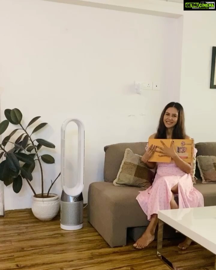Sonam Bajwa Instagram - Breathe Pure, Breathe healthy 🤍 #DysonIndia #ProperPurification @dyson_india