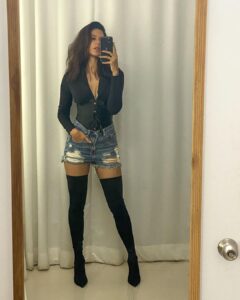 Sonam Bajwa Instagram - It’s been a while I posted a selfie...