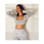 Sonam Bajwa Instagram - Poser