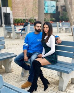 Sonam Bajwa Instagram - Jinde Meriye trailer drops at 5pm today ✌️ @parmishverma @iampankajbatra @omjeegroup