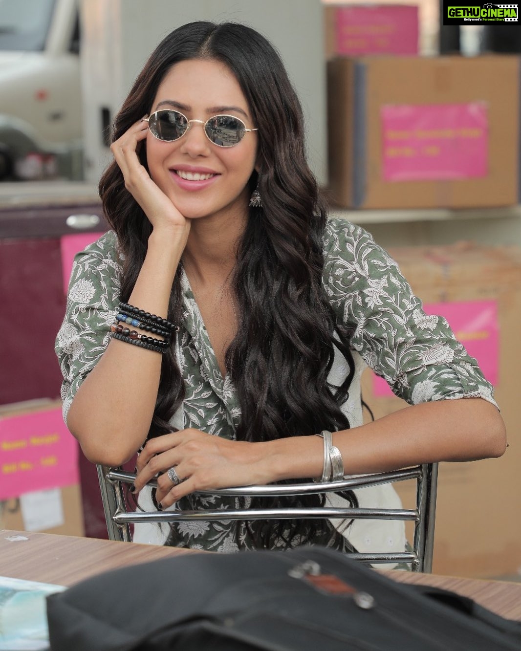 Sonam Bajwa Instagram - Babbu can’t stop smiling..... Inne pyaar layi thank you kiven kara tuhade sareyaan da? #grateful #blessed #thankful LOVE MY FANS 💘