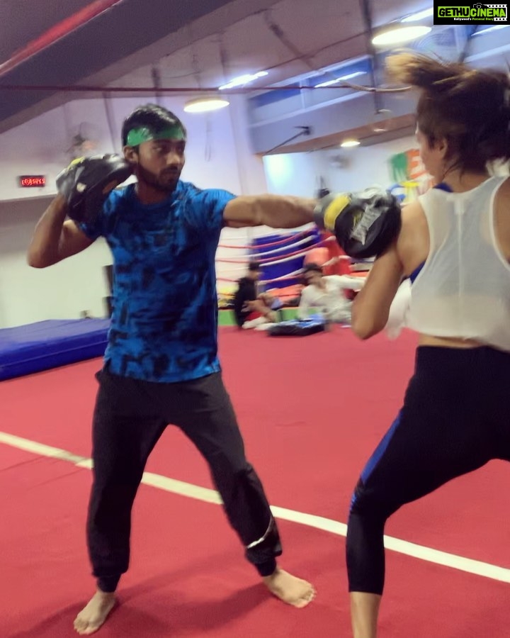 Sonam Bajwa Instagram - Getting ready for Singham’s release 😜 @deveshmishra6558 Are you excited?? 9th August