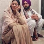 Sonam Bajwa Instagram - Don’t ever be a pardesi in someone’s life 😜 @ammyvirk