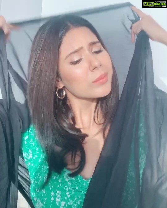 Sonam Bajwa Instagram - Me as a wife after 5 seconds of argument with him 😂😂