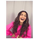 Sonam Kapoor Instagram – 😃 morning !!! 📸 @jasonfisher