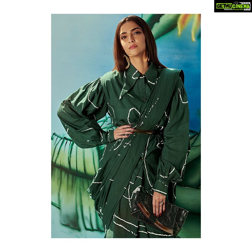 Sonam Kapoor Instagram - It’s not a choice, it’s who I am! #DayOfAcceptance #LetLoveBe #EkLadkiKoDekhaTohAisaLaga Outfit: @___badaam Jewellery: @one_nought_one_one Make up: @mitalivakil Hair: @bbhiral Styling: @rheakapoor Assistant stylist: @vani2790 @manishamelwani @spacemuffin27 📷: @thehouseofpixels