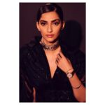 Sonam Kapoor Instagram - Opening dinner @iwcwatches wearing my faves @ralphandrusso 👄 @namratasoni 💎 @amrapalijewels STYLE @rheakapoor asst @chandiniw camera 📸 @thehouseofpixels